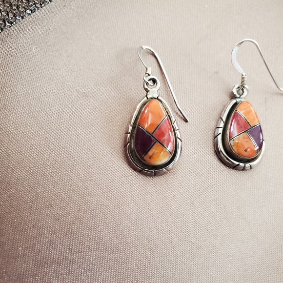 Vintage Native American Inlay Earrings - Picture 3 of 8
